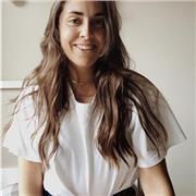 Estudiante del Grado de Educación Primaria ofrece refuerzo escolar a niños de Primaria y ESO en Barcelona